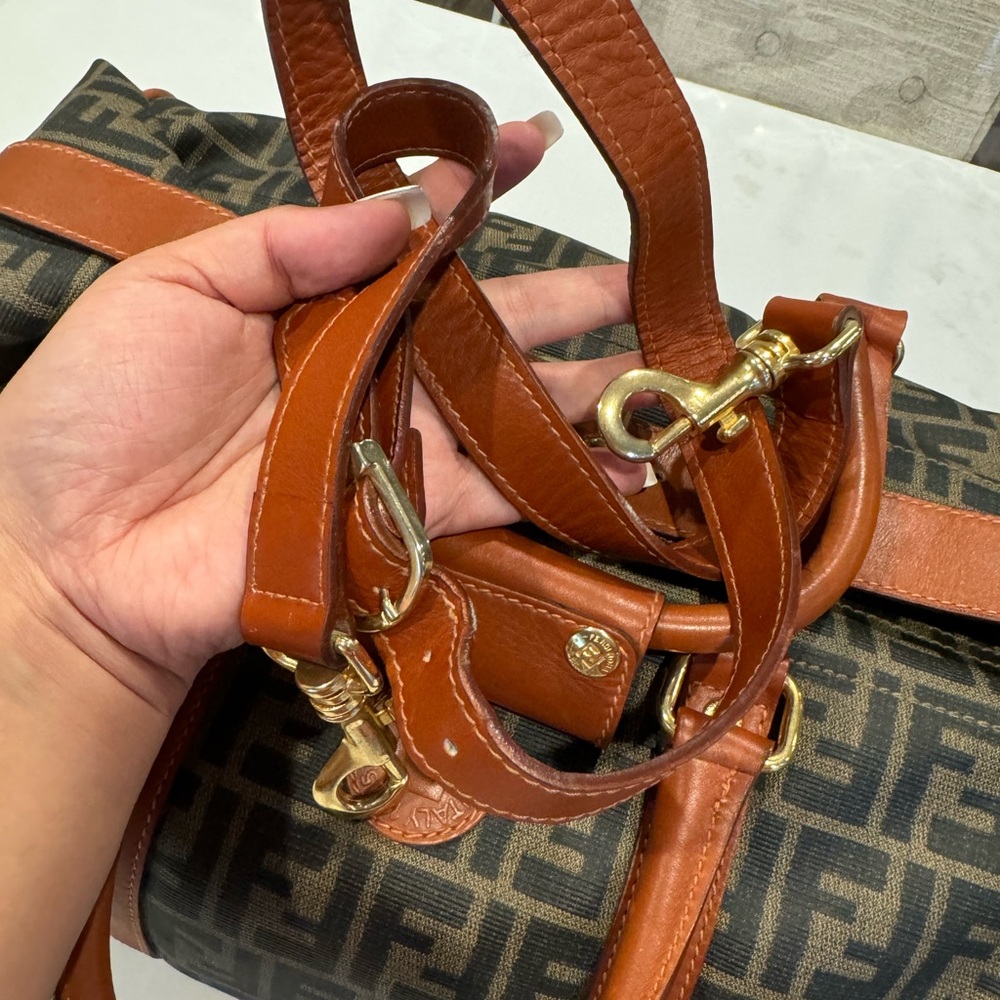 📌SOLD📌 Rare & Authentic Fendi travel bag - Picture 14 of 15